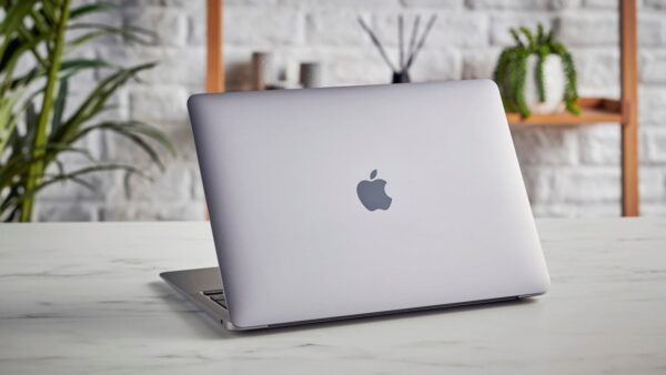 MacBook Pro 1